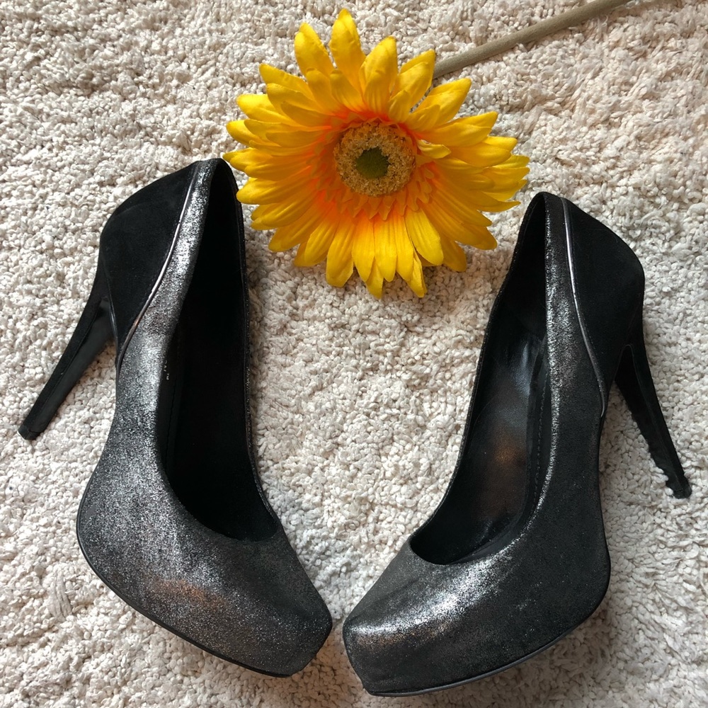 BCBG Black/Silver Pumps